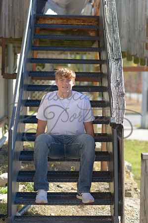 2024-11-01 Vinny Ross Senior pics Downtown Parkville__JAE4003