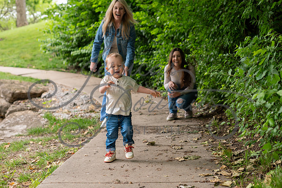 2025-05-23 Wendy and Julie with Baby Max Garney park_Z63_5663