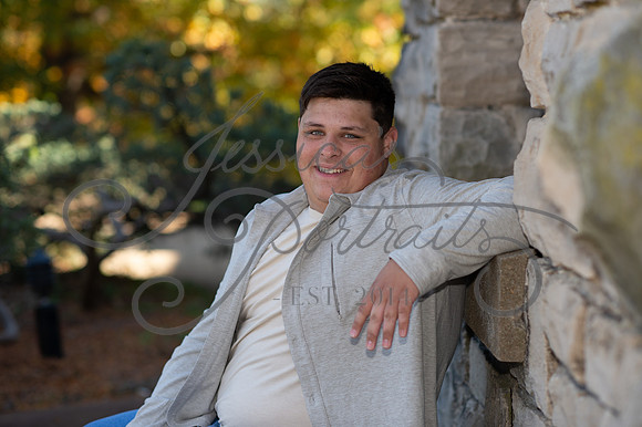 2024-10-26 Dipple Family and Sams Senior pics__JAE2619
