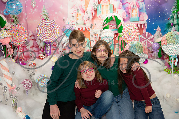 2024-11-23 Tracy Nelson Candy Wonderland_DSC_8671