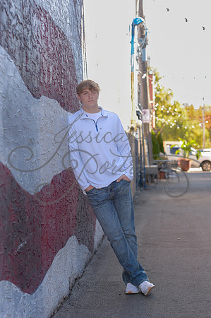 2024-11-01 Vinny Ross Senior pics Downtown Parkville__JAE3916