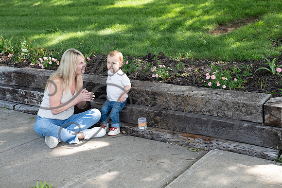 2025-05-23 Wendy and Julie with Baby Max Garney park_Z63_5859