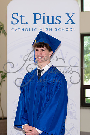 2025-05-09 Pius Graduation, Individual and GROUP at ST. THERESE_Z63_5352