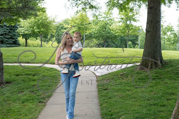 2025-05-23 Wendy and Julie with Baby Max Garney park_Z63_5761