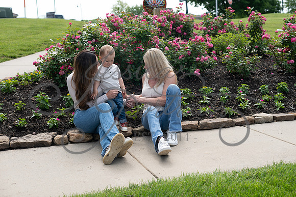 2025-05-23 Wendy and Julie with Baby Max Garney park_Z63_5821