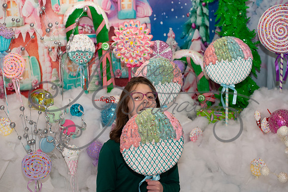 2024-11-23 Tracy Nelson Candy Wonderland_DSC_8596
