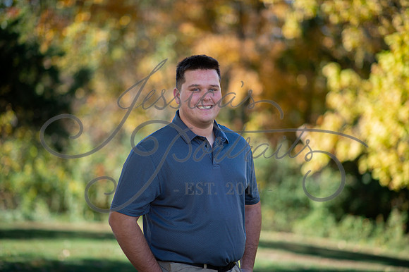 2024-10-26 Dipple Family and Sams Senior pics__JAE2334