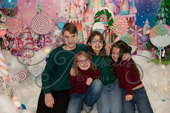 2024-11-23 Tracy Nelson Candy Wonderland_DSC_8668