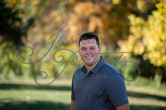 2024-10-26 Dipple Family and Sams Senior pics__JAE2342
