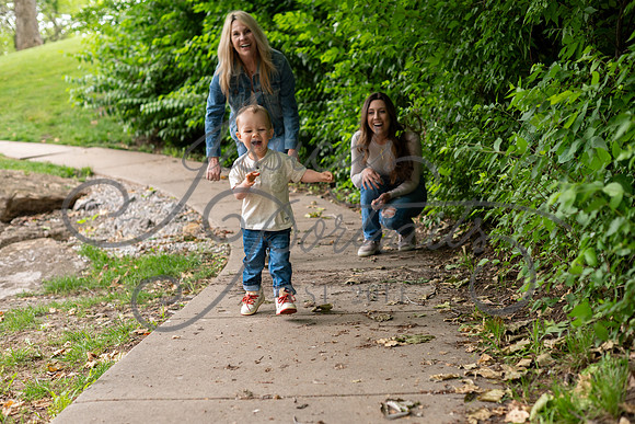 2025-05-23 Wendy and Julie with Baby Max Garney park_Z63_5662