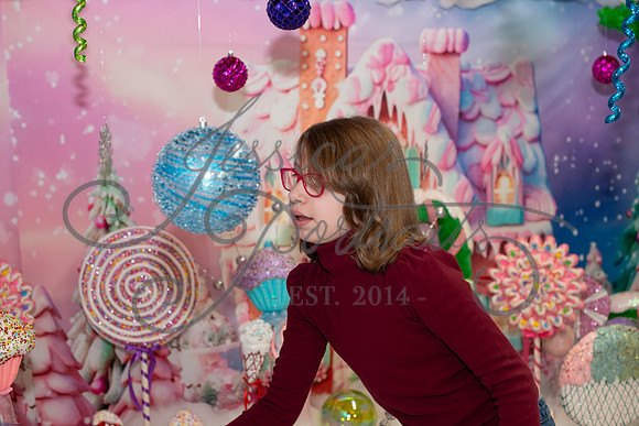 2024-11-23 Tracy Nelson Candy Wonderland_DSC_8612