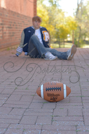 2024-11-01 Vinny Ross Senior pics Downtown Parkville__JAE3985