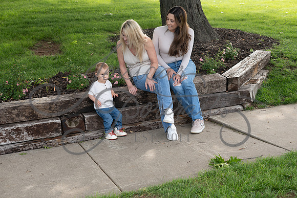 2025-05-23 Wendy and Julie with Baby Max Garney park_Z63_5825