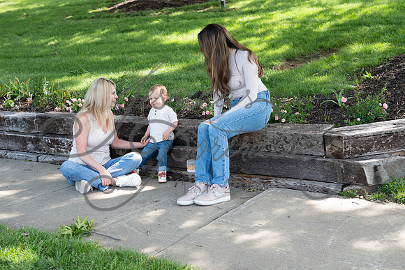 2025-05-23 Wendy and Julie with Baby Max Garney park_Z63_5872