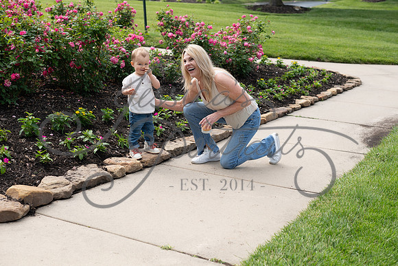 2025-05-23 Wendy and Julie with Baby Max Garney park_Z63_5782