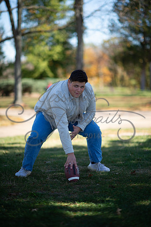 2024-10-26 Dipple Family and Sams Senior pics__JAE2633