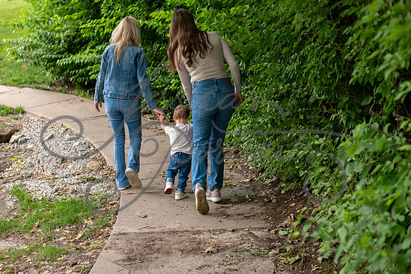 2025-05-23 Wendy and Julie with Baby Max Garney park_Z63_5665