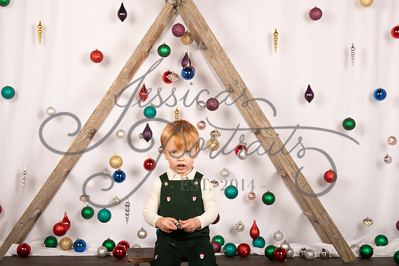 2023-11-19 Kathleen Schnorf X-Mas Mini Shoot_JAE_8086