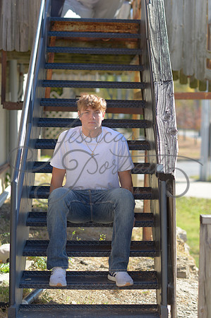 2024-11-01 Vinny Ross Senior pics Downtown Parkville__JAE4001