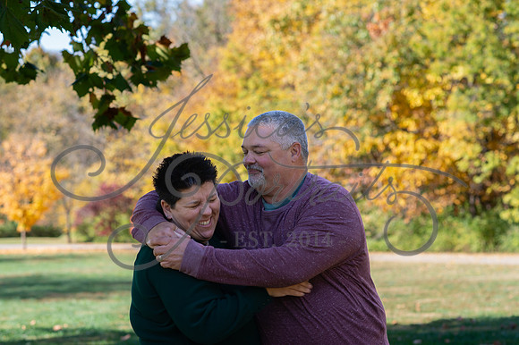 2024-10-26 Dipple Family and Sams Senior pics__JAE2537