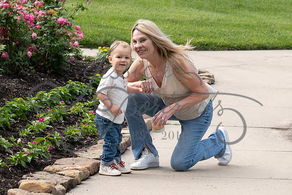 2025-05-23 Wendy and Julie with Baby Max Garney park_Z63_5777
