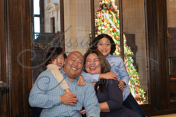 2023-12-10 Maria Perez at K.C. Union Station_DSC_0634
