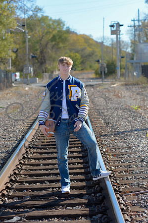 2024-11-01 Vinny Ross Senior pics Downtown Parkville__JAE3934