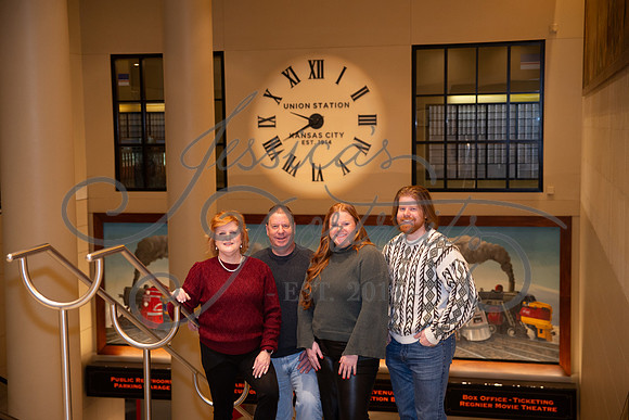 2023-12-22 Melody Morehouse at KC Union Station_DSC_0748