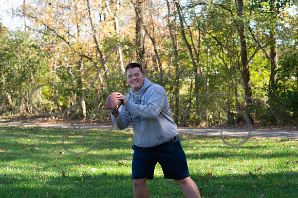 2024-10-26 Dipple Family and Sams Senior pics__JAE2954