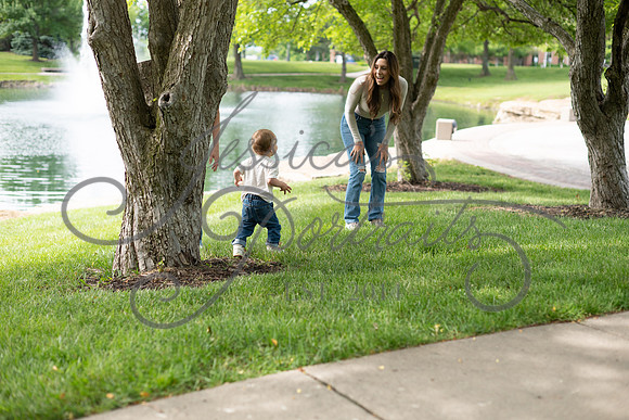 2025-05-23 Wendy and Julie with Baby Max Garney park_Z63_5694