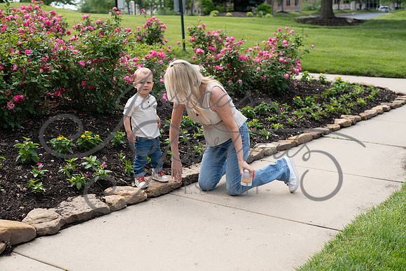 2025-05-23 Wendy and Julie with Baby Max Garney park_Z63_5789
