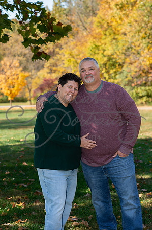 2024-10-26 Dipple Family and Sams Senior pics__JAE2543