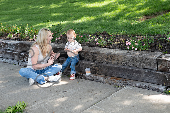 2025-05-23 Wendy and Julie with Baby Max Garney park_Z63_5882
