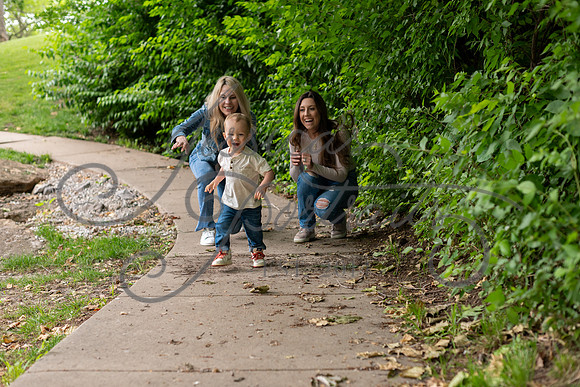 2025-05-23 Wendy and Julie with Baby Max Garney park_Z63_5661