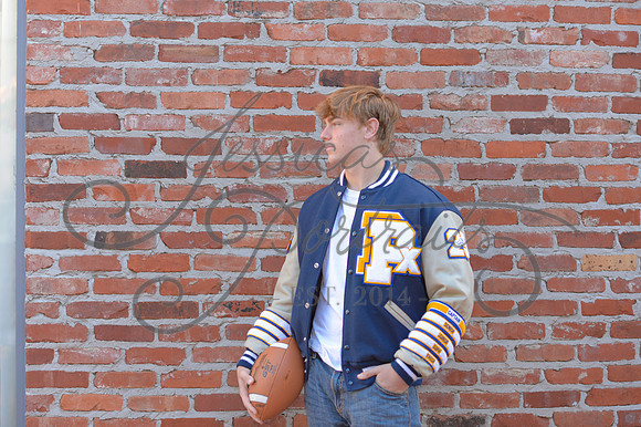 2024-11-01 Vinny Ross Senior pics Downtown Parkville__JAE3953