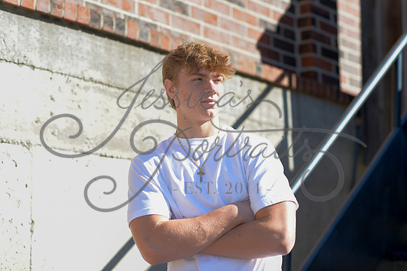 2024-11-01 Vinny Ross Senior pics Downtown Parkville__JAE3999