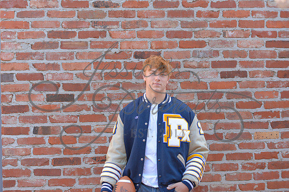 2024-11-01 Vinny Ross Senior pics Downtown Parkville__JAE3955