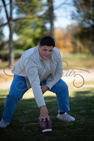 2024-10-26 Dipple Family and Sams Senior pics__JAE2630