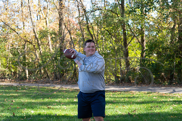 2024-10-26 Dipple Family and Sams Senior pics__JAE2946