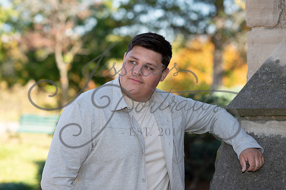 2024-10-26 Dipple Family and Sams Senior pics__JAE2608