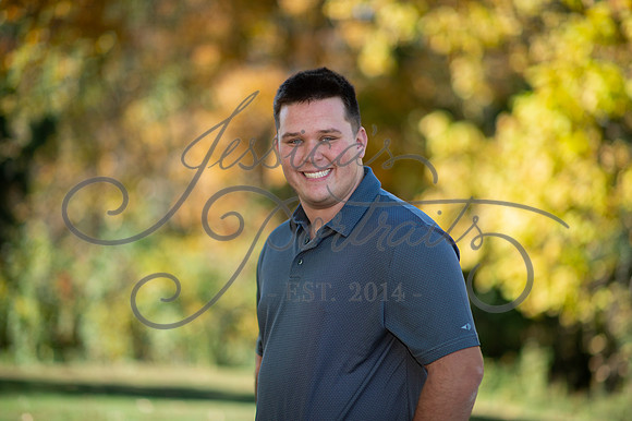 2024-10-26 Dipple Family and Sams Senior pics__JAE2336