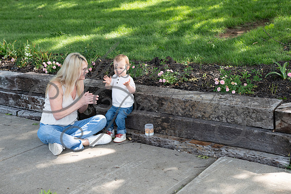 2025-05-23 Wendy and Julie with Baby Max Garney park_Z63_5860