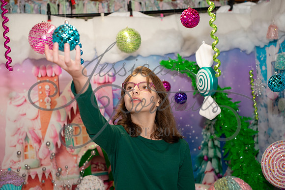 2024-11-23 Tracy Nelson Candy Wonderland_DSC_8604