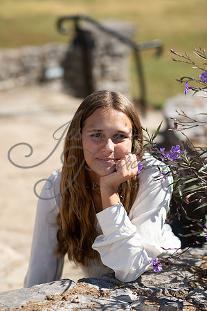 2024-10-26 Dipple Family and Sams Senior pics__JAE2594