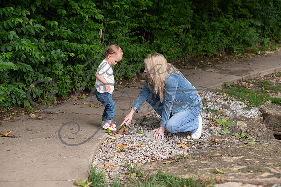 2025-05-23 Wendy and Julie with Baby Max Garney park_Z63_5669