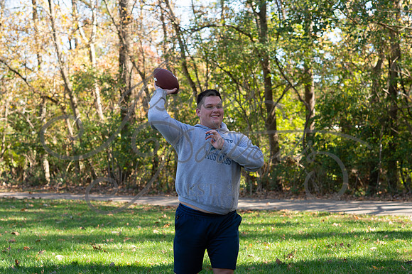 2024-10-26 Dipple Family and Sams Senior pics__JAE2947
