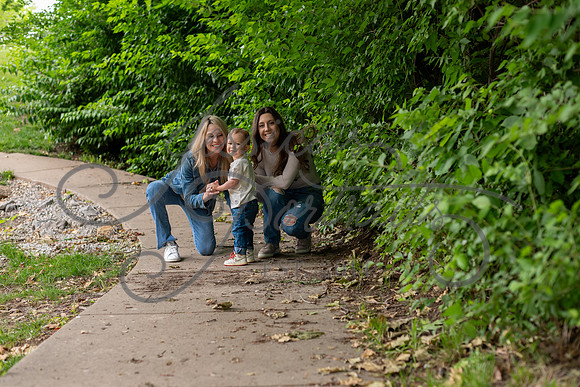 2025-05-23 Wendy and Julie with Baby Max Garney park_Z63_5659