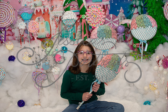 2024-11-23 Tracy Nelson Candy Wonderland_DSC_8594