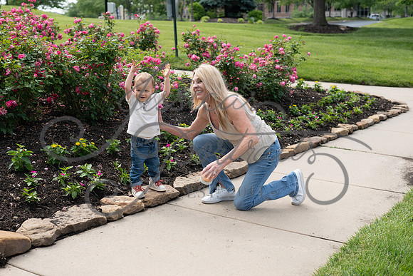 2025-05-23 Wendy and Julie with Baby Max Garney park_Z63_5783