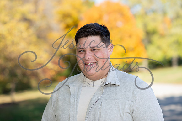 2024-10-26 Dipple Family and Sams Senior pics__JAE2583